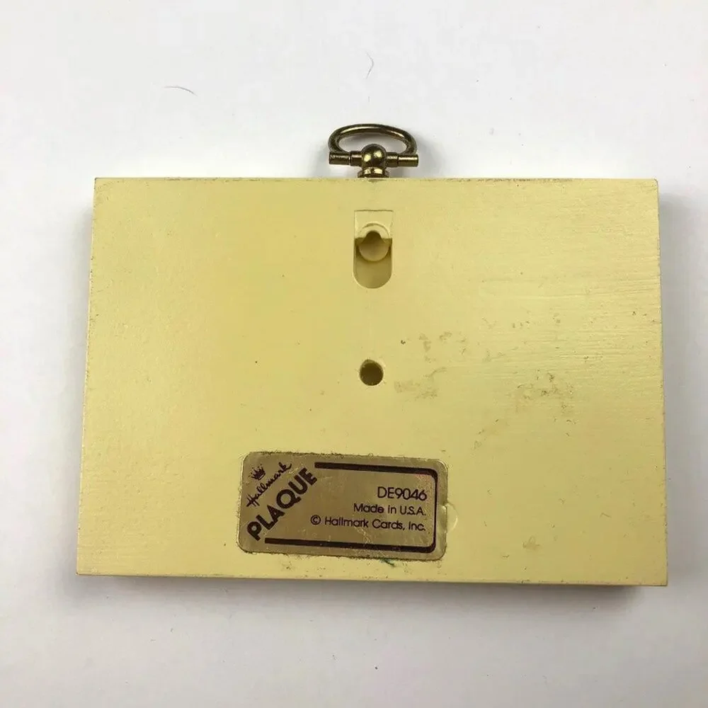 Hallmark Small Good Friends Wall Plaque Small